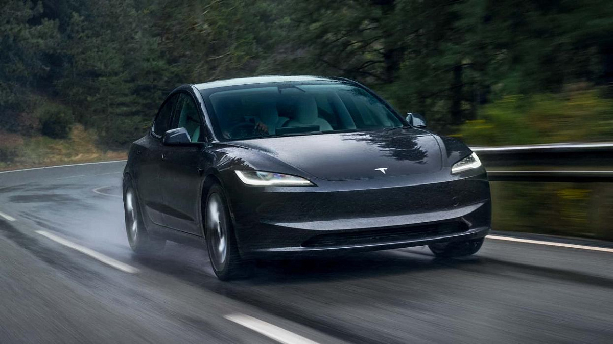 Tesla случайно раскрыла подробности о производительности новой Model 3