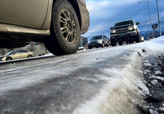 Автоэксперты озвучили основную ошибку при вождении во время первого снегопада