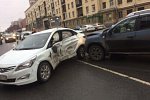 В Санкт-Петербурге возле "Удельной" столкнулись две иномарки