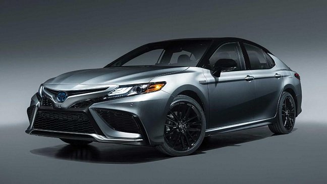 Toyota рассказала о седан Camry Hybrid версии 2021 модельного года 