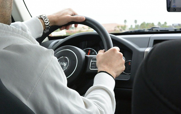 Британские специалисты назвали, какие привычки водителей нравятся окружающим