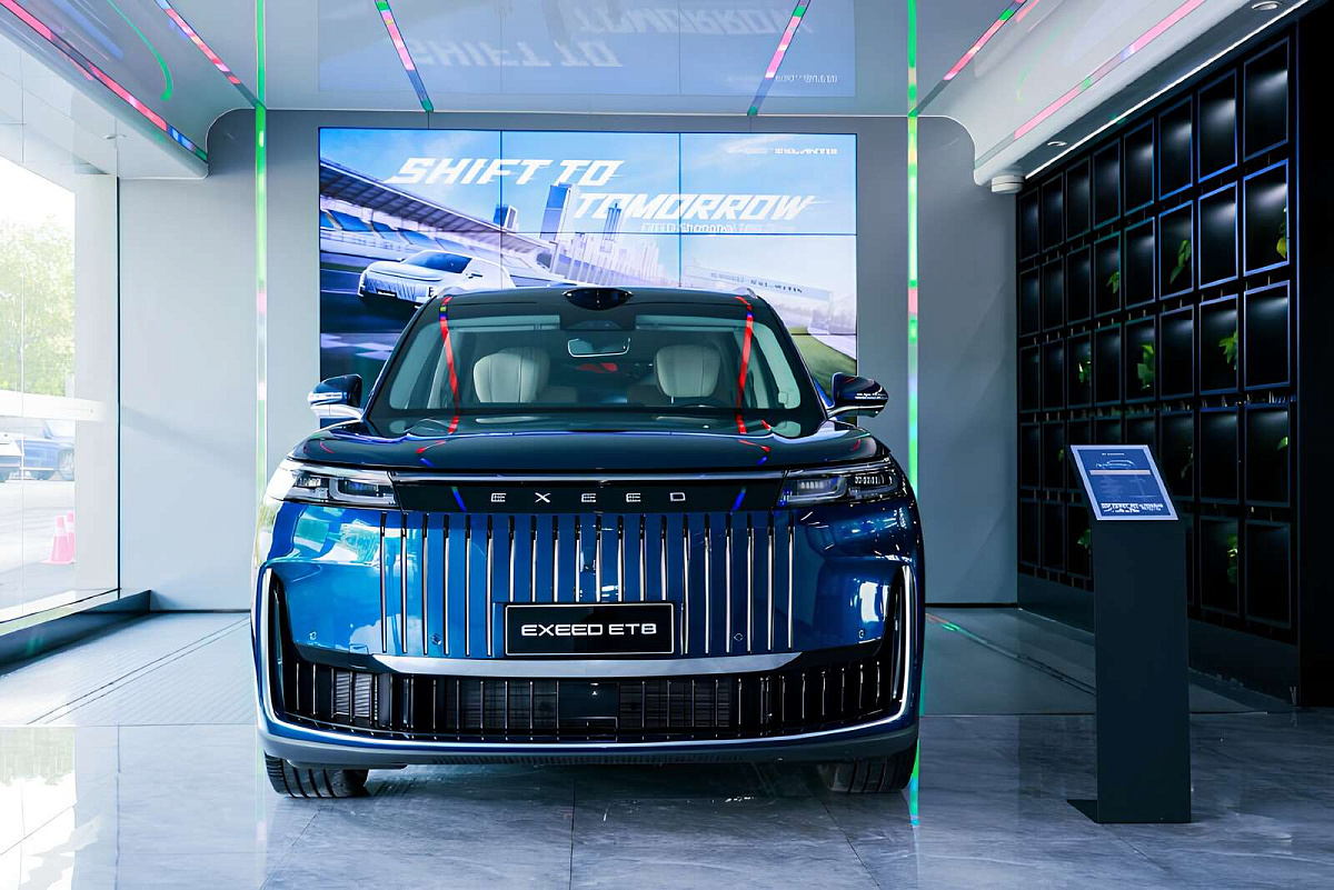 EXEED удивляет автоиндустрию: тест-драйв с разгоном за 3,7 секунды и парковкой по телефону