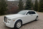 В России предлагают купить бронированный лимузин Rolls-Royce Phantom со скромным пробегом за 30 млн рублей
