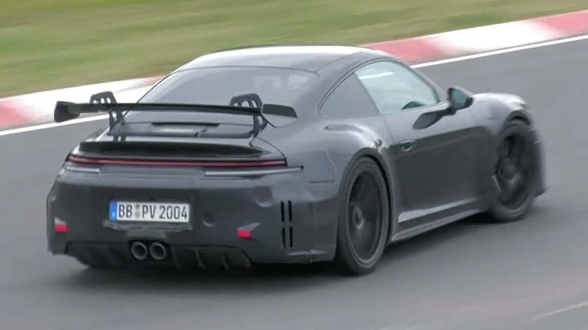 Фотошпионы заметили новый Porsche 911 GT3 на Нюрбургринге