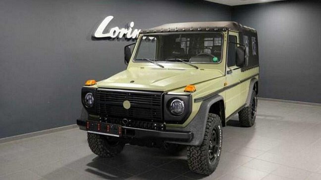 Десятки армейских внедорожников Mercedes G-Class выставили на продажу  