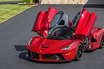 Прототип гибридного суперкара Ferrari показывает впечатляющие ускорение