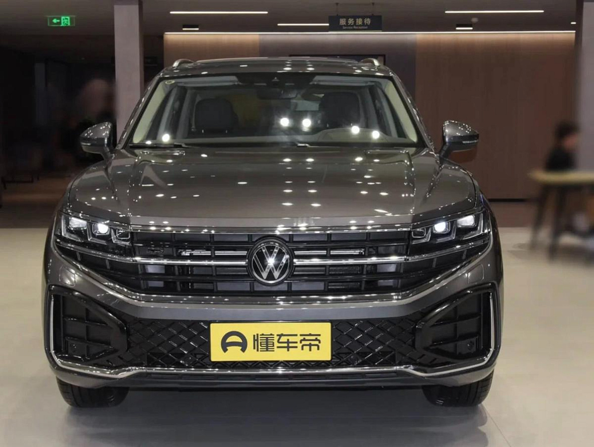 «Параллельный» Volkswagen Touareg за два года подешевел почти на 3 млн рублей 