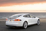 Компания Tesla отзывает 16 тыс. новых автомашин из-за проблем с ремнями безопасности
