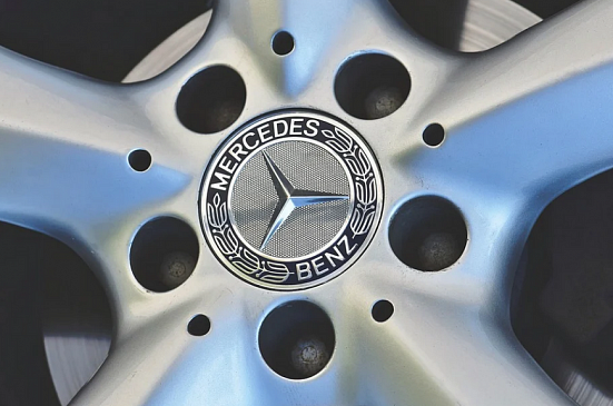 В России из-за дефекта отзывают 11 автомобилей Mercedes-Benz