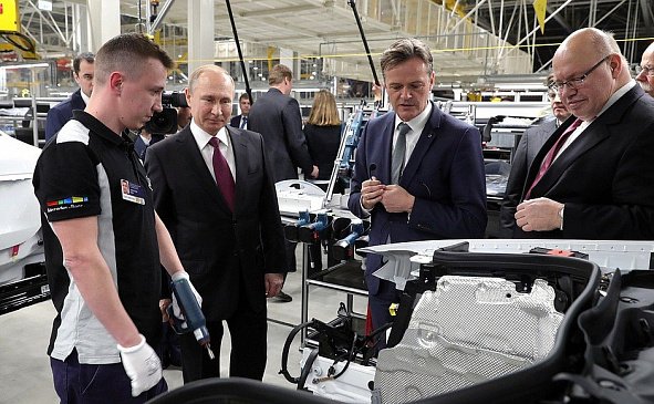 Новый завод Mercedes в России приступил к серийному выпуску моделей E-Class