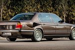 BMW 7-й серии (E32) получил двигатель V16...он находится в багажнике