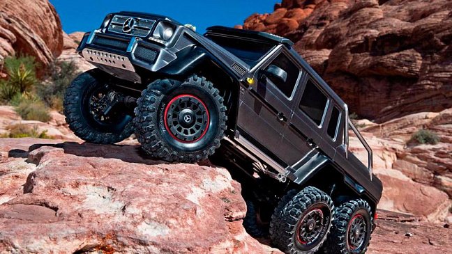 Тюнеры из Traxxas создали шестиколесный Mercedes-AMG G63