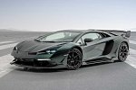 Lamborghini Aventador получил новые фары и расширенный кузов