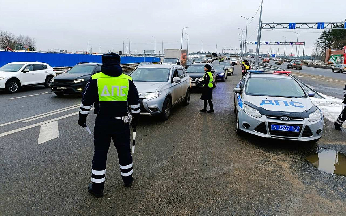 В ГАИ назвали, какие фразы категорически нельзя говорить инспектору ДПС