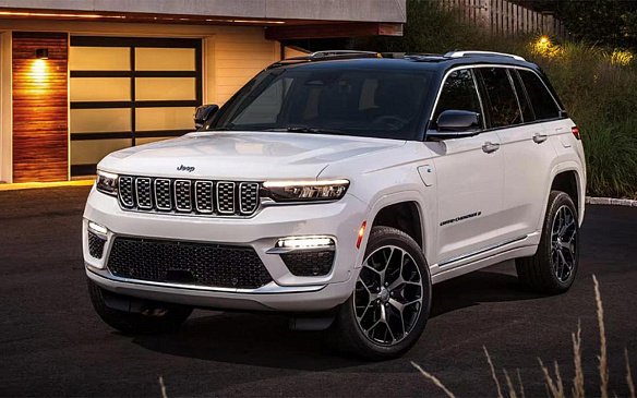 В России за 8 млн продают внедорожник Jeep Grand Cherokee