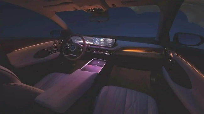 Компания Buick показала на тизере интерьер седана Buick LaCrosse 2023 года с огромным экраном