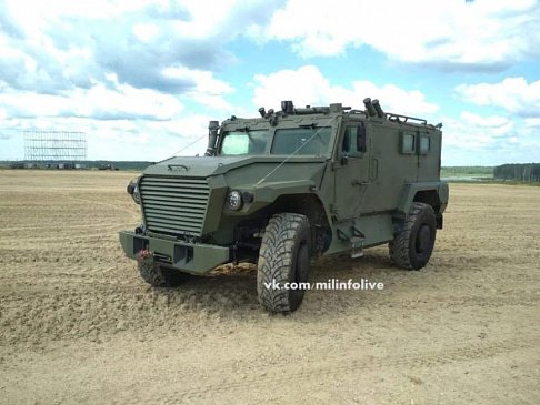 Первые фото военного бронеавтомобиля специального назначения АСН "Атлет" появились в Сети