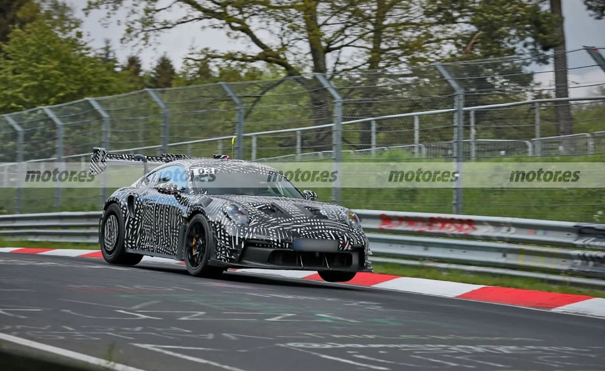 Фотошпионы засняли «летающий» прототип Porsche 911 GT3 RS от Manthey Racing
