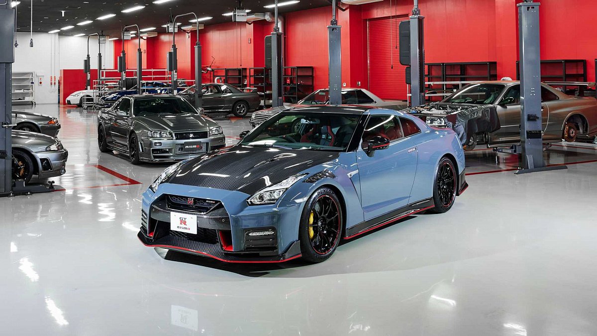 Nissan GT-R Nismo Special Edition получил прозрачный капот из углеродного  волокна