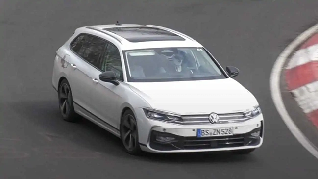 Компания Volkswagen отправила прототип VW Passat 2024 года на Нюрбургринг для новой тестовой сессии