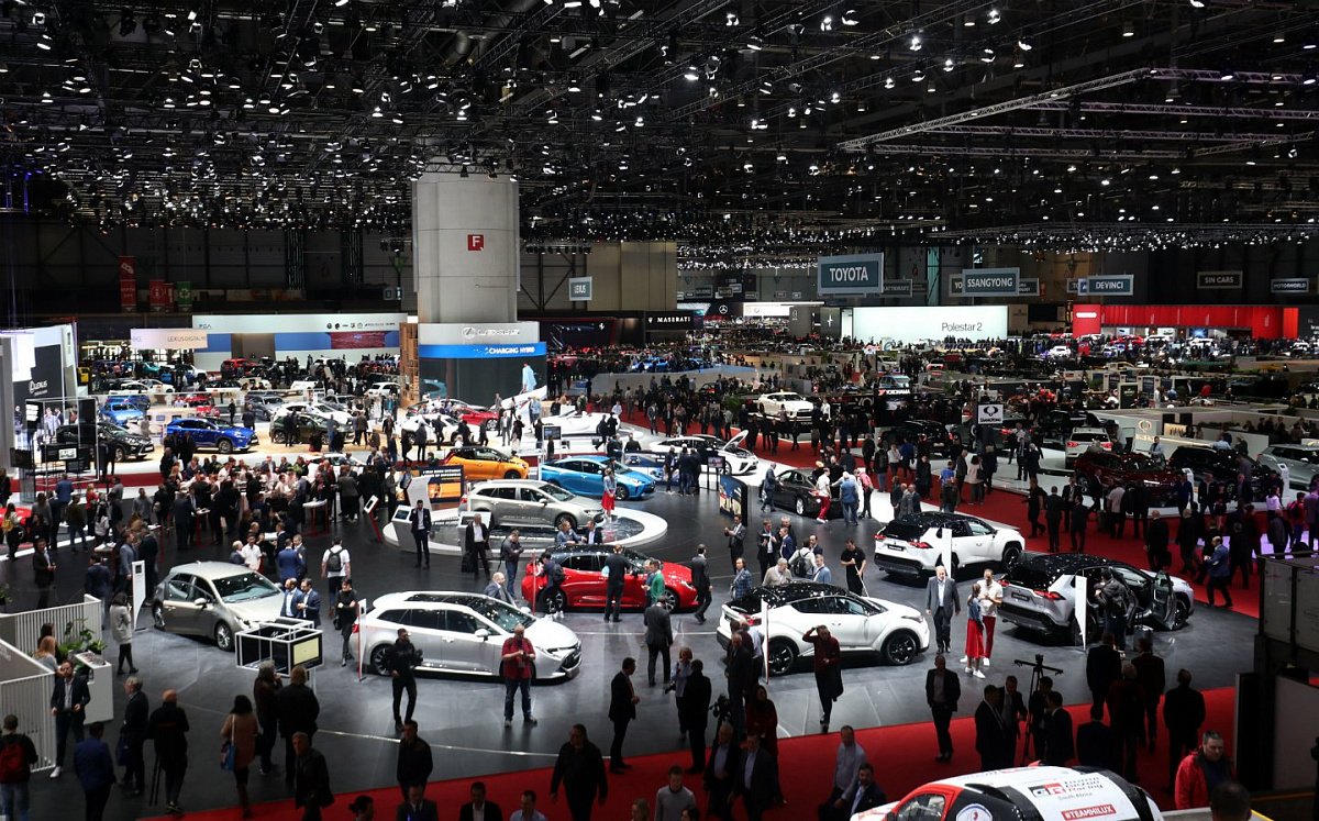 Автосалон в Женеве могут перенести на 2022 год