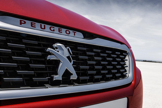 В Интернете представили рендеры нового купе-кроссовера Peugeot
