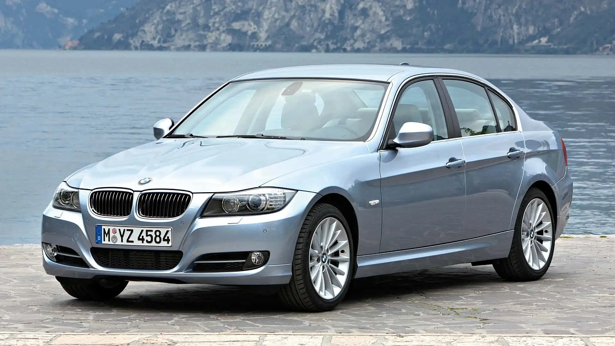 Объявлен отзыв проданных BMW 3 Series - виноваты подушки безопасности 