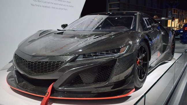 В Нью-Йорке показали полностью карбоновый спорткар Acura NSX GT3 Evo