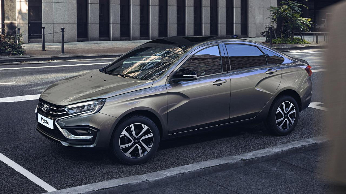 Lada Vesta теперь с бесключевым доступом: опции, обещанные к 2025 году, уже на конвейере