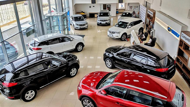 Автоэксперт Максим Кадаков рассказал, стоит ли покупать китайские автомобили в 2022 году 