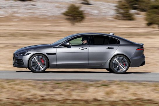 Роскошный седан Jaguar XE ушёл с авторынка РФ 