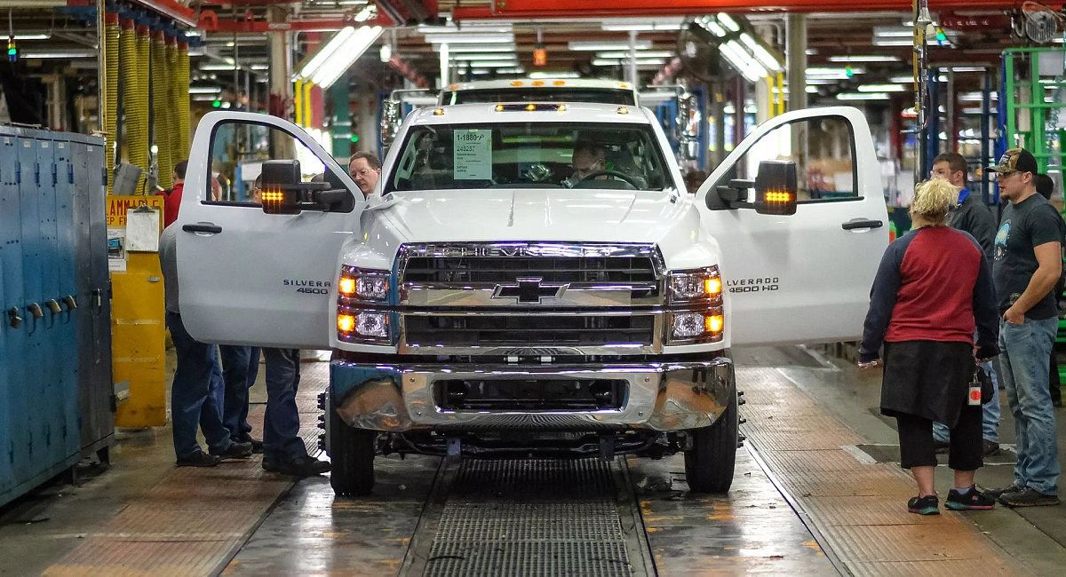 Автоконцерн General Motors отзывает 6000 пикапов Chevrolet 4500 HD, 5500 HD и 6500 HD из-за проблем с подвеской