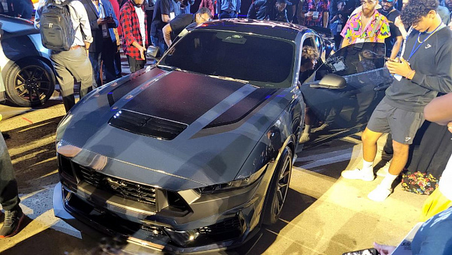 Компания FORD представила новый трековый спорткар FORD Mustang 14 сентября 2022 года