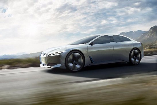 Анонсирован старт продаж электромобиля BMW i4