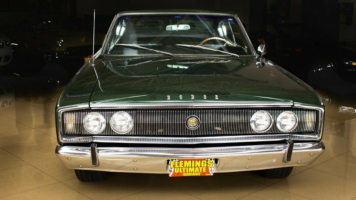 В сети продается редкий Dodge Charger 1966 года выпуска