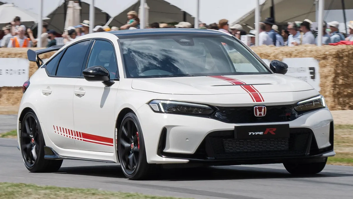 Представлена прощальная версия мощного Honda Civic Type R. Такого авто больше не будет Представлена прощальная версия мощного Honda Civic Type R. Такого авто больше не будет