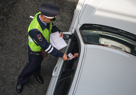 Штраф в 3 тысяч рублей и изъятие автомашины ждет российских водителей с 5 апреля 2023 года