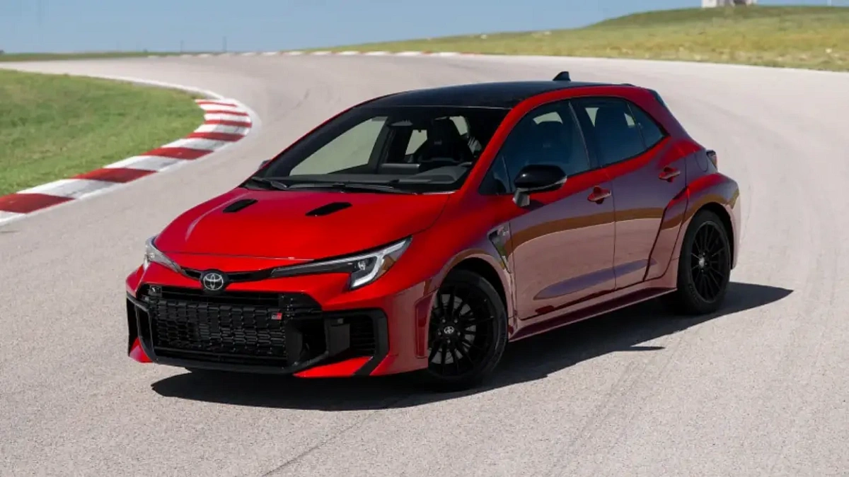 Компания Toyota начинает продажи "горячего" хэтчбека Toyota GR Corolla Компания Toyota начинает продажи "горячего" хэтчбека Toyota GR Corolla