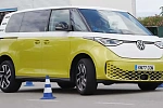 На видео показано, как электрический Volkswagen ID. Buzz проходит "лосиный тест"