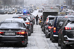 Эксперт Иванский назвал ледяные наросты на колесах причиной поломки автомобиля