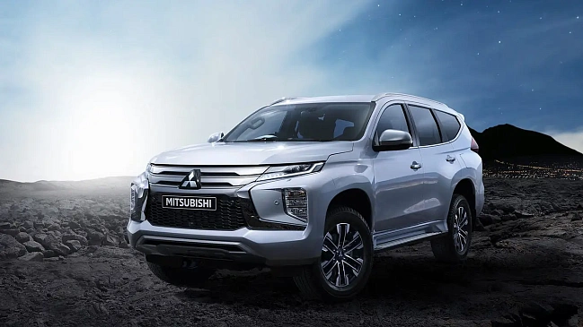 В России нашлись в продаже новые Mitsubishi Pajero Sport за 5,5 млн рублей