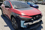 Разбитый кроссовер Toyota bZ4x 2023 года выставили на продажу после ДТП