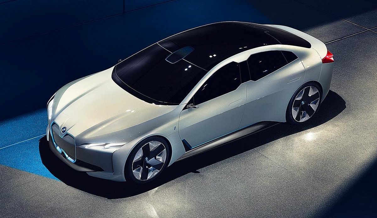 BMW i4 сможет поспорить с Tesla Model 3
