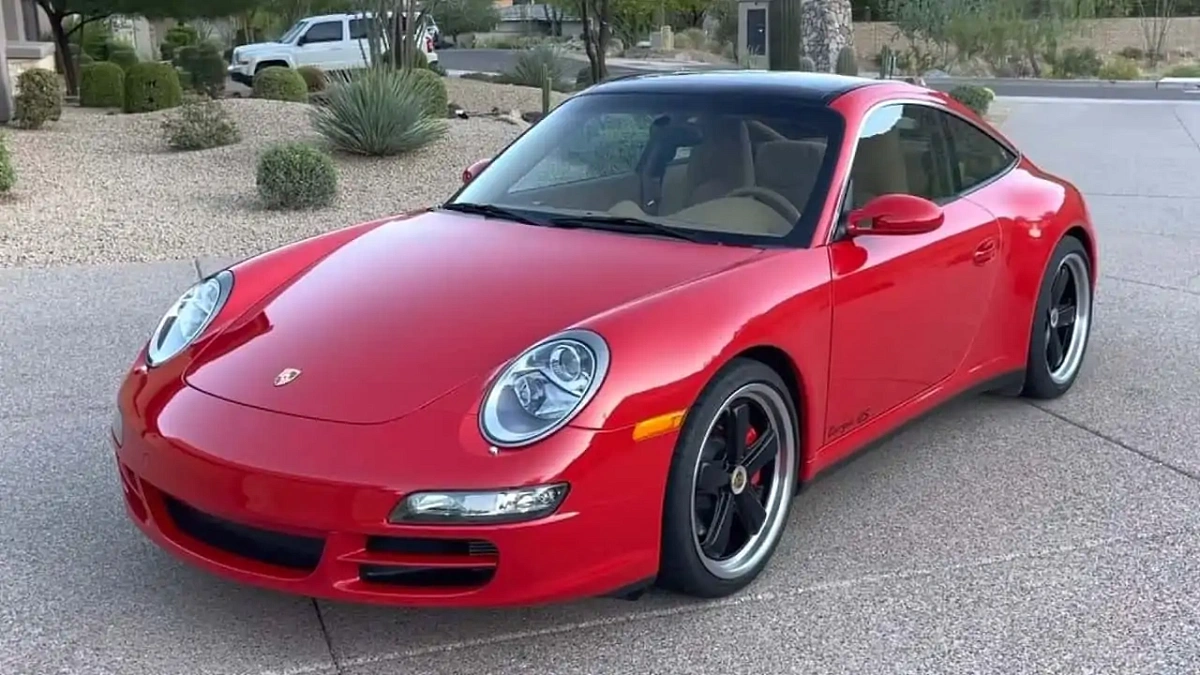 Владелец Porsche 911 2008 года говорит, что его авто это "настоящий кайф для вождения"
