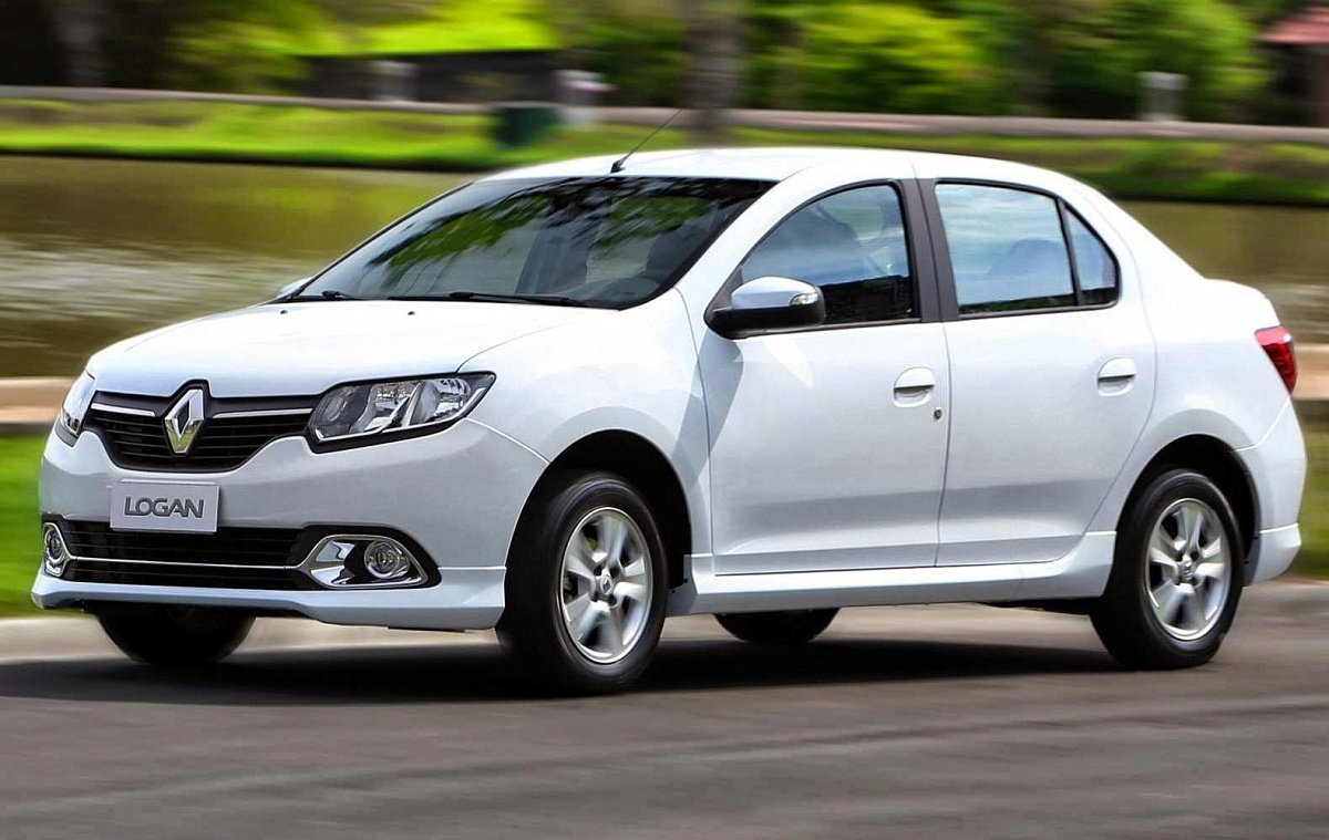 СМИ узнали о планах Renault убрать с российского рынка Logan и Sandero 