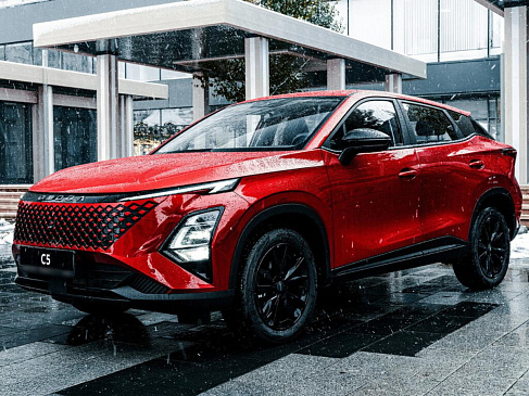 В России кроссовер Omoda C5 теперь доступен в 6 комплектациях: какие версии убрали