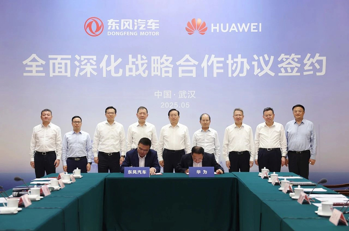 Huawei и Dongfeng создали новый бренд – 6-местный SUV Yijing уже на фото