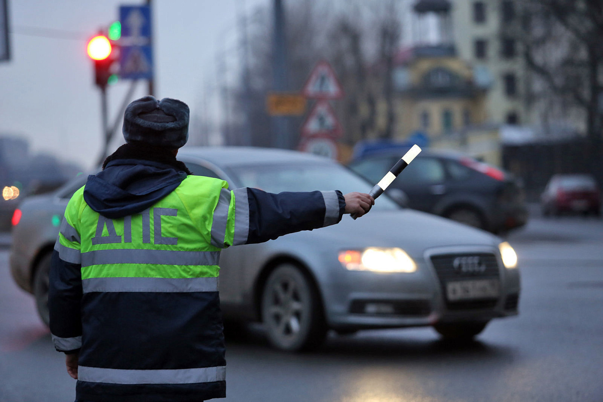 ГИБДД может начать штрафовать водителей в России из-за неисправности системы ABS в 2023 году