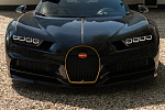 Компания Bugatti потратила более 10 часов на нанесение 24-каратного золота на гиперкар Chiron L'Ebe