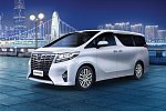 В России подорожал минивэн Toyota Alphard